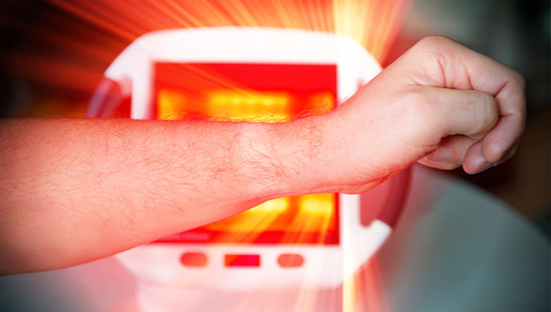 patient receiving Light Therapy as part of the neuropathy treatment protocol at Monumental Health and Wellness in Colville
