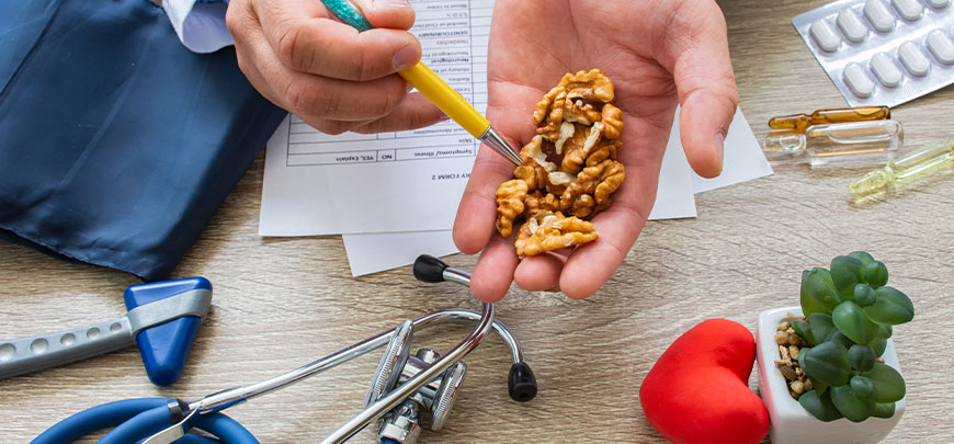 patient receiving Nutritional Therapy as part of the neuropathy treatment protocol at Monumental Health and Wellness in Colville